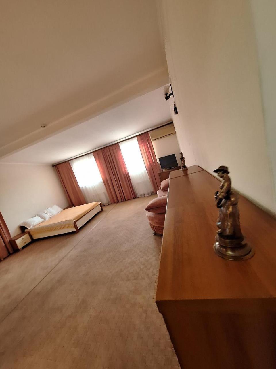 Hotel Барселона Mizikevycha Zewnętrze zdjęcie