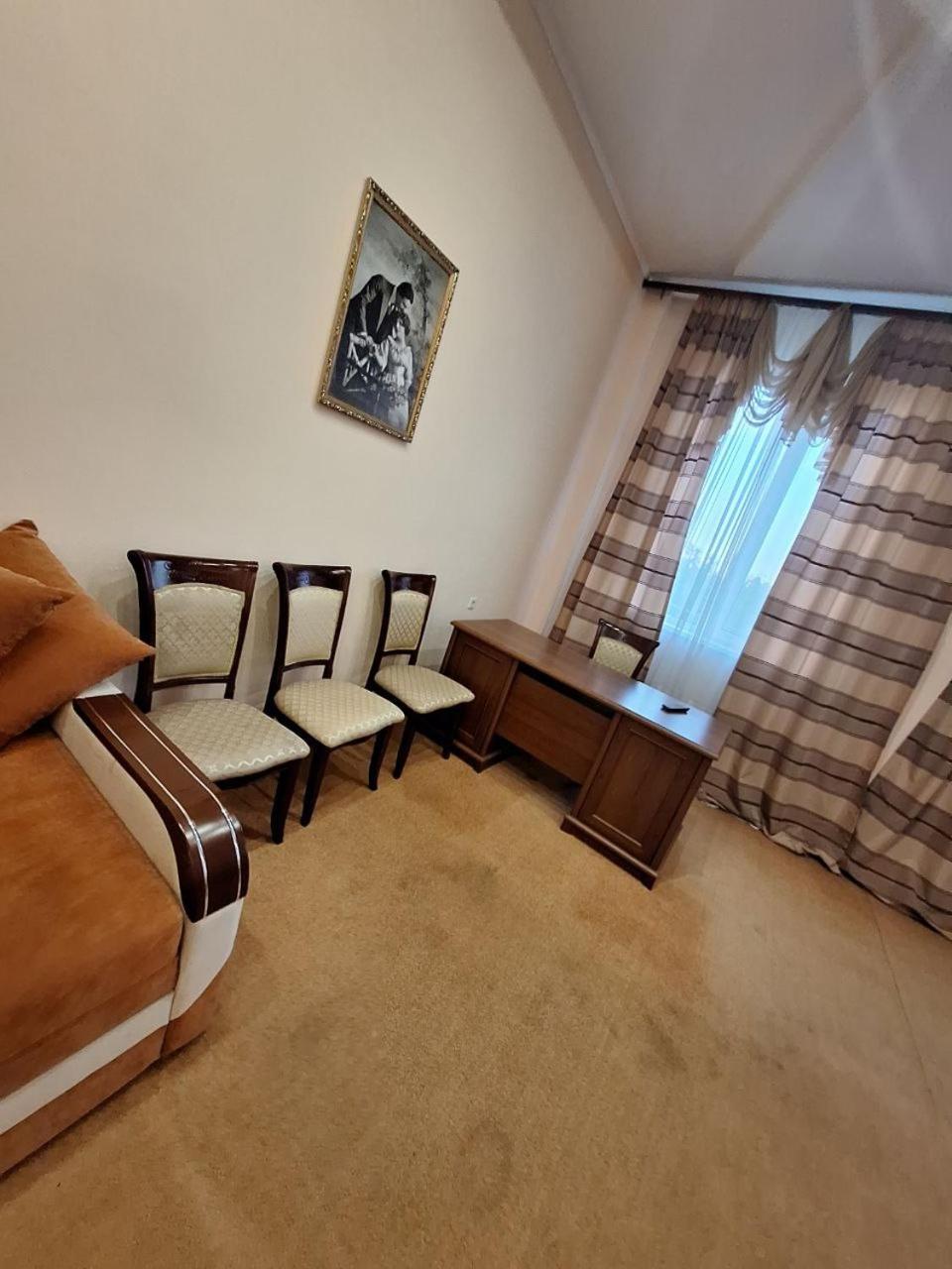 Hotel Барселона Mizikevycha Zewnętrze zdjęcie